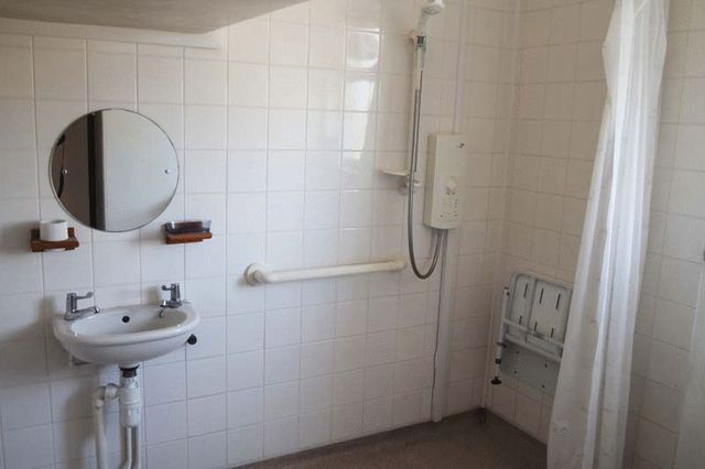  Image of 4 Bedroom Detached to rent at Mawgan Porth Newquay, TR8 4AL