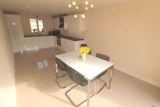  Image of 3 Bedroom Detached for sale at Midsomer Norton Radstock Somerset, BA3 2QX