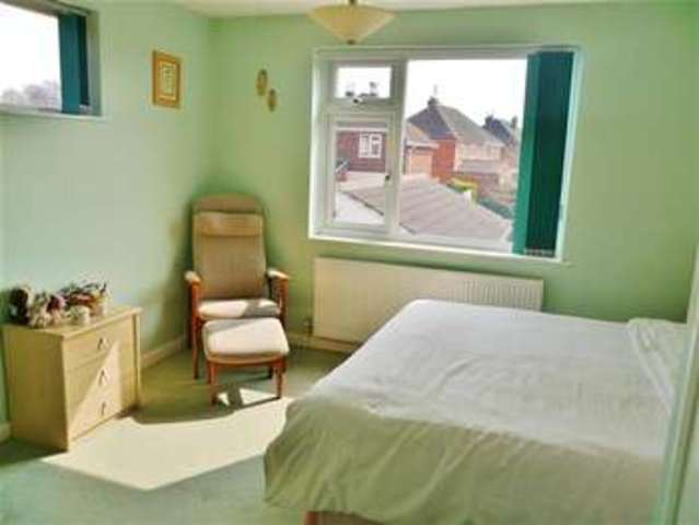  Image of 4 Bedroom Detached for sale at Manthorpe, NG31 9BL