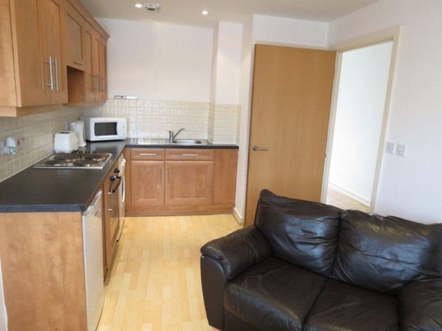  Image of 2 Bedroom Apartment to rent at 136 Princess Street  Manchester City, M1 7AF
