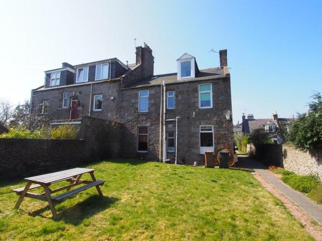  Image of 2 Bedroom Flat to rent at Rosemount Aberdeen Aberdeen, AB25 2RA