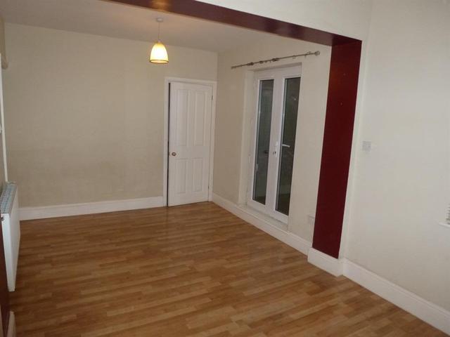  Image of 3 Bedroom Semi-Detached to rent at New Road Youlgrave BAKEWELL, DE45 1WP