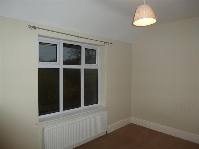  Image of 3 Bedroom Semi-Detached to rent at New Road Youlgrave BAKEWELL, DE45 1WP