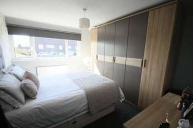  Image of 3 Bedroom Terraced for sale at Newhall Court  Waltham Abbey, EN9 3EE