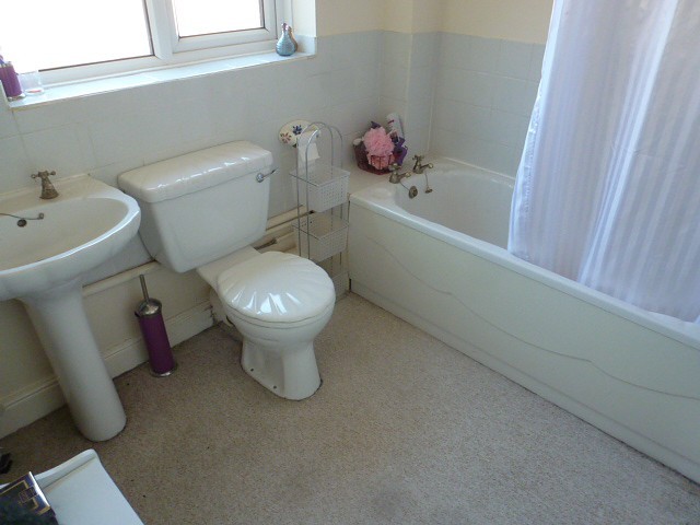  Image of 1 Bedroom Flat to rent at Chandlers Ford  Eastleigh, SO53 2PY