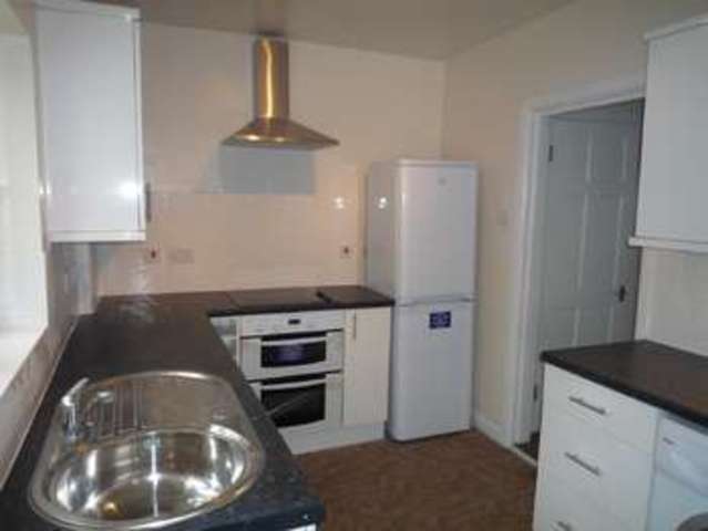  Image of 3 Bedroom Detached to rent at Sutton, SM1 3RZ