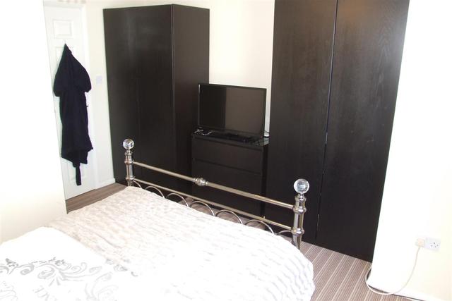  Image of 3 Bedroom Detached for sale at Rushden Northamptonshire Rushden, NN10 6BD