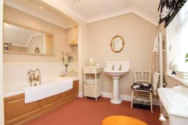  Image of 4 Bedroom Detached for sale at Dinas Powys  Dinas Powys, CF64 4HG