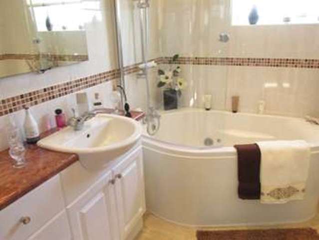 Image of 4 Bedroom Detached for sale at Gorseinon Swansea Swansea, SA4 4FU