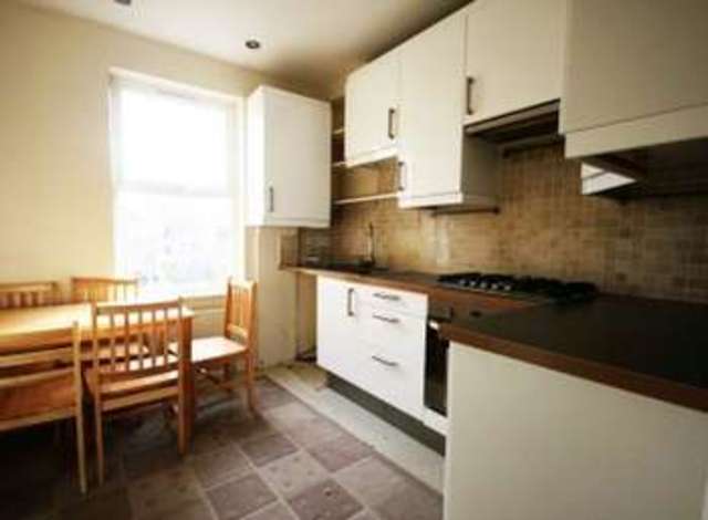  Image of 2 Bedroom Flat to rent at Kentish Town  Camden, NW5 3HB