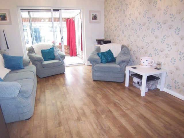  Image of 1 Bedroom Terraced for sale at Somerton Grove  Thatcham, RG19 3XE