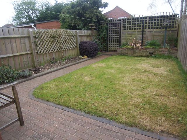  Image of 1 Bedroom Terraced for sale at Somerton Grove  Thatcham, RG19 3XE