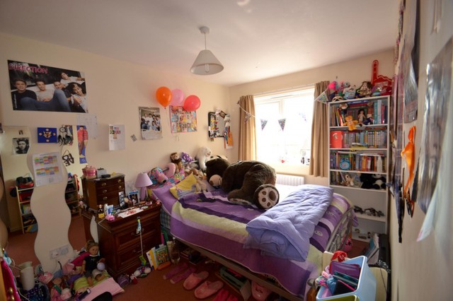  Image of 4 Bedroom Detached to rent at Reigate, RH2 9DP