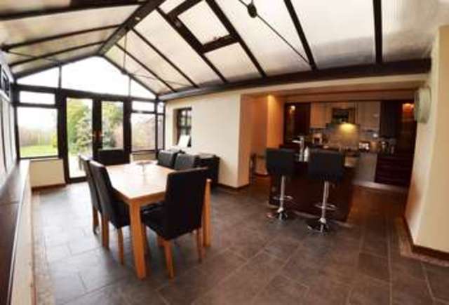  Image of 3 Bedroom Semi-Detached to rent at Midgley Wakefield Netherton, WF4 4JQ