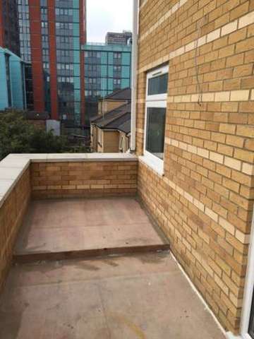  Image of 1 Bedroom Flat to rent at East India  Canary Wharf, E14 6LS