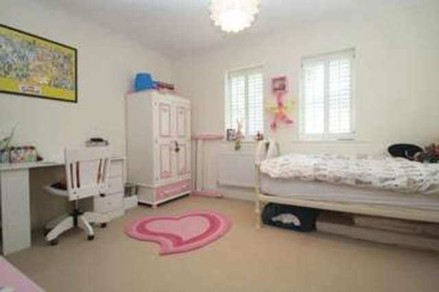  Image of 4 Bedroom Detached for sale at Old Union Way  Thame, OX9 2DF