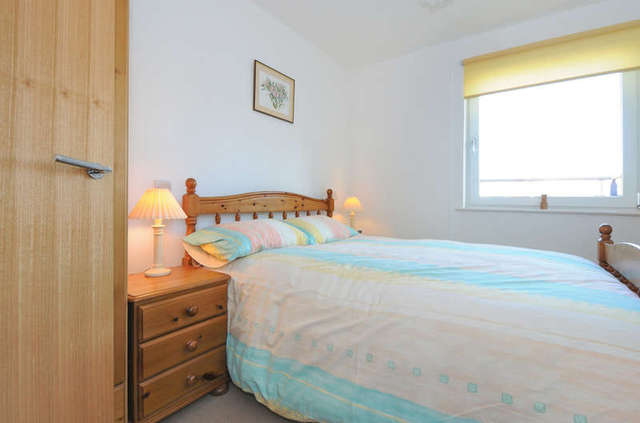  Image of 2 Bedroom Flat for sale at Gunwharf Quays Portsmouth Hampshire, PO1 3SY