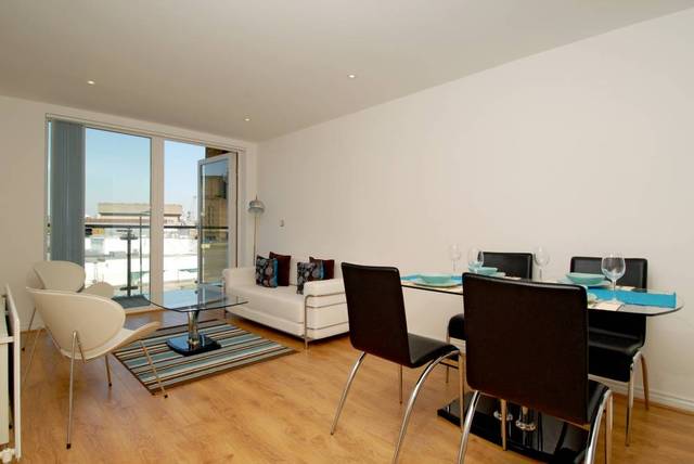  Image of 1 Bedroom Flat to rent at Viridian Apartments  75 Battersea Park Road, SW8 4DA