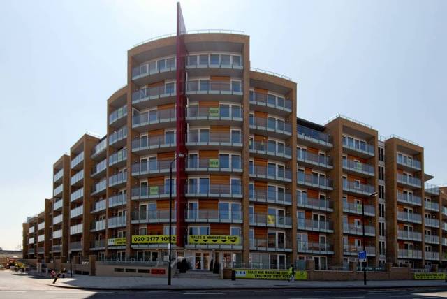  Image of 1 Bedroom Flat to rent at Viridian Apartments  75 Battersea Park Road, SW8 4DA