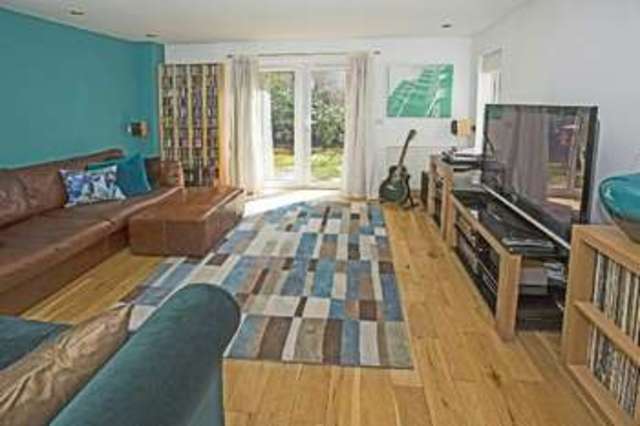  Image of 3 Bedroom Detached for sale at Wellington Avenue  Reading, RG2 7BP