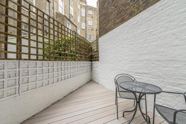  Image of 1 Bedroom Flat to rent at Winchester Street  London, SW1V 4ND