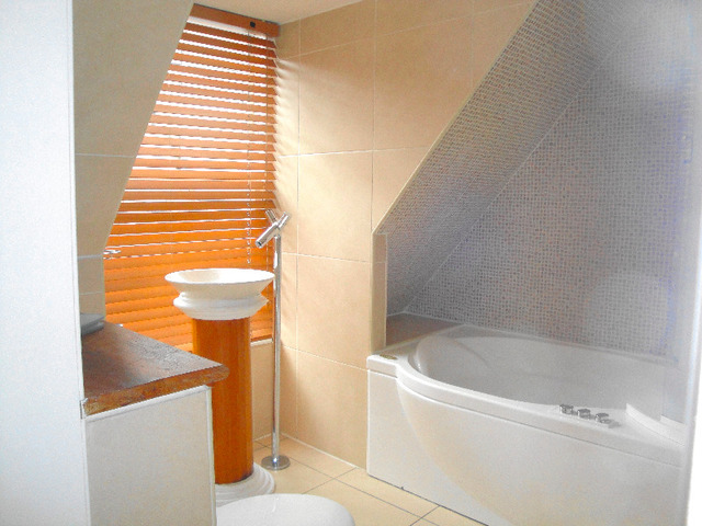  Image of 3 Bedroom Flat to rent at New Town Edinburgh Edinburgh, EH2 4JF