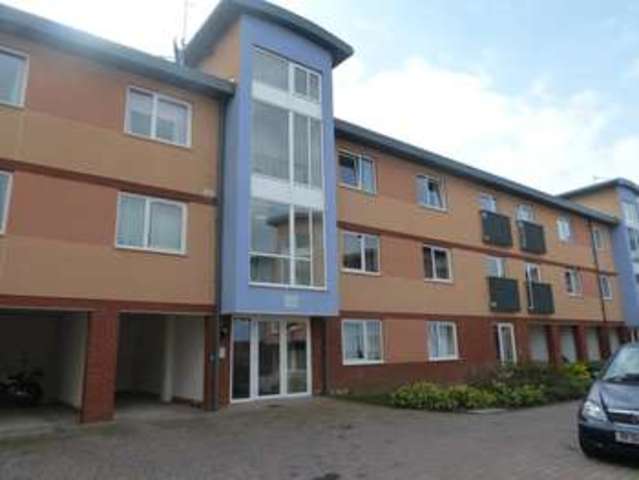  Image of 2 Bedroom Flat for sale at Gloucester  Gloucester, GL1 2AL