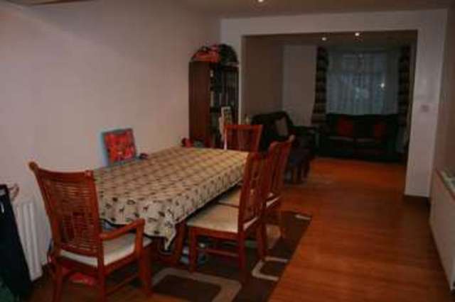  Image of 3 Bedroom Semi-Detached for sale at Stanway Gardens  Edgware, HA8 9LN