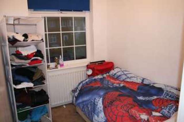  Image of 3 Bedroom Semi-Detached for sale at Stanway Gardens  Edgware, HA8 9LN