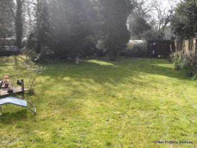  Image of 3 Bedroom Detached to rent at Fulmer Lane  Gerrards Cross, SL9 7BL