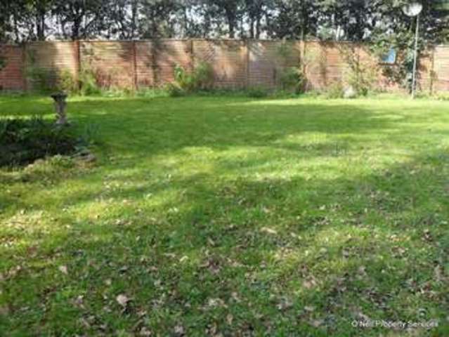  Image of 3 Bedroom Detached to rent at Fulmer Lane  Gerrards Cross, SL9 7BL