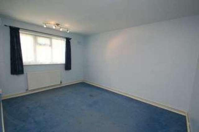  Image of 2 Bedroom Flat to rent at Great Road  Hemel Hempstead, HP2 5LD