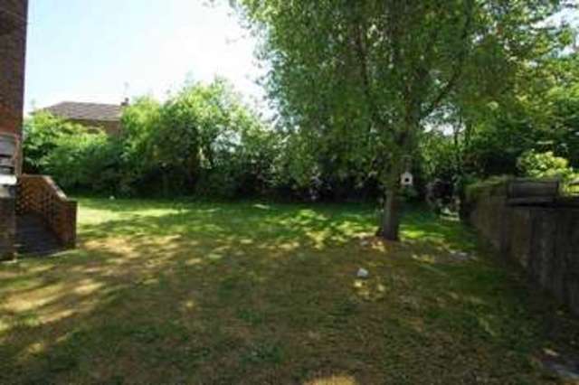  Image of 2 Bedroom Flat to rent at Great Road  Hemel Hempstead, HP2 5LD