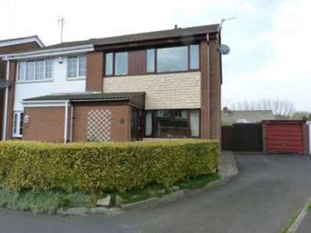  Image of 3 Bedroom Semi-Detached for sale at Alwin Road Shaw Oldham, OL2 7YD