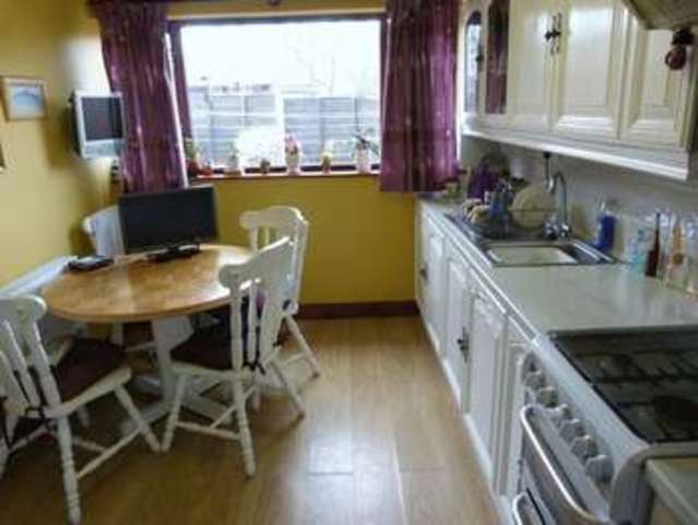  Image of 3 Bedroom Semi-Detached for sale at Alwin Road Shaw Oldham, OL2 7YD