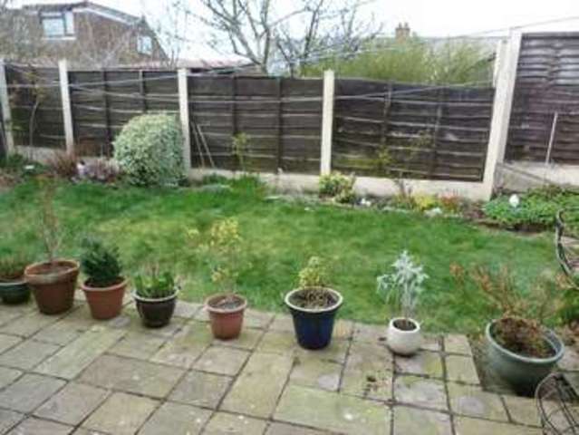  Image of 3 Bedroom Semi-Detached for sale at Alwin Road Shaw Oldham, OL2 7YD