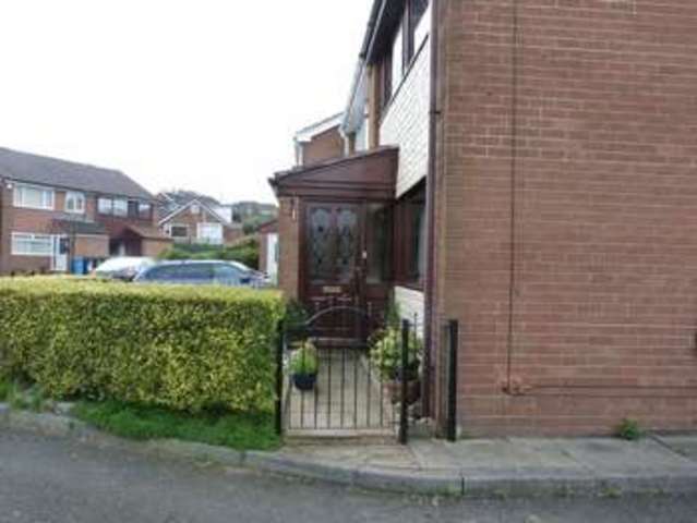  Image of 3 Bedroom Semi-Detached for sale at Alwin Road Shaw Oldham, OL2 7YD