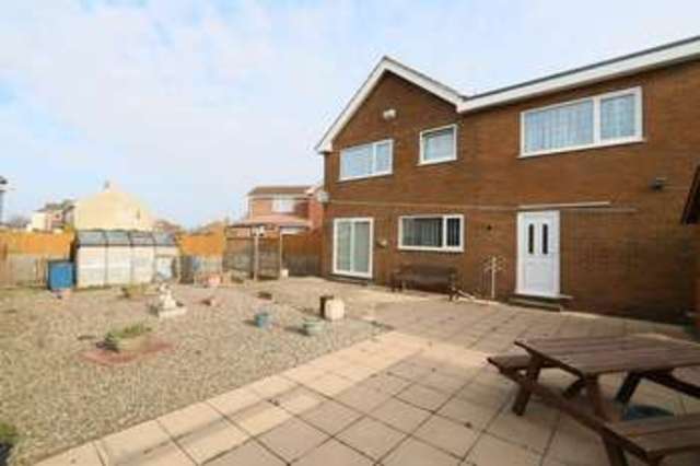  Image of 4 Bedroom Detached for sale at Antholme Close Sutton-On-Hull Hull, HU7 4XX
