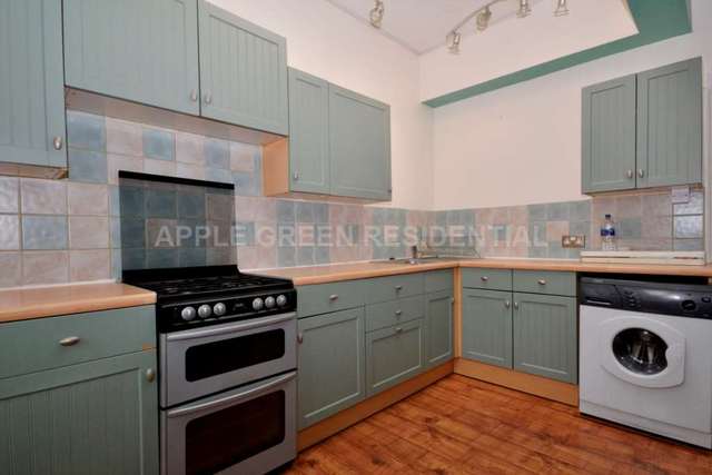  Image of 2 Bedroom Flat to rent at Belmont Street Camden Town London, NW1 8HJ