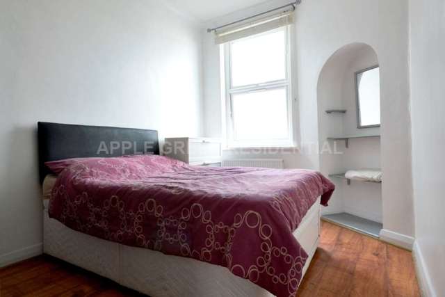  Image of 2 Bedroom Flat to rent at Belmont Street Camden Town London, NW1 8HJ