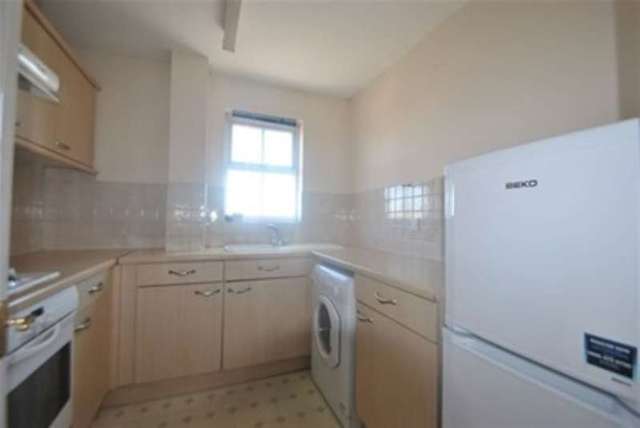  Image of 2 Bedroom Flat for sale at Berberis Court Hyacinth Close Ilford, IG1 2FT