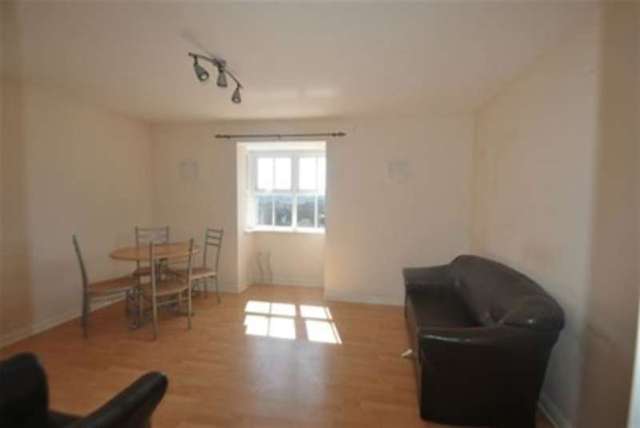  Image of 2 Bedroom Flat for sale at Berberis Court Hyacinth Close Ilford, IG1 2FT