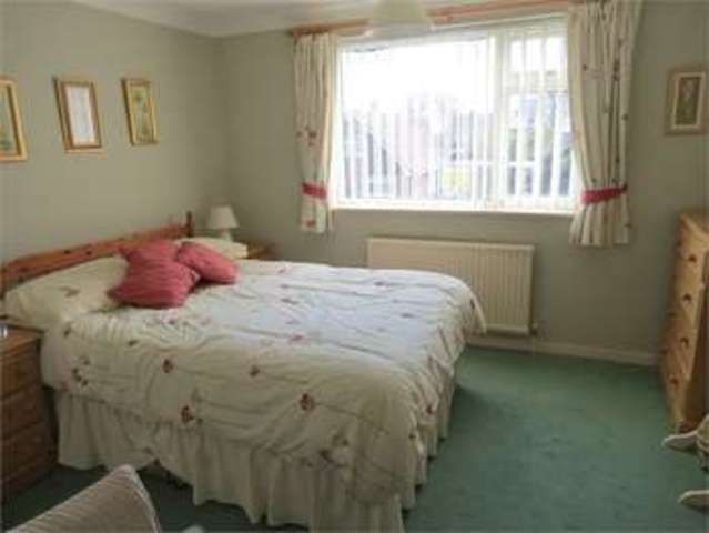  Image of 3 Bedroom Bungalow for sale at Blatherwick Road Beacon Heights Newark, NG24 2JY