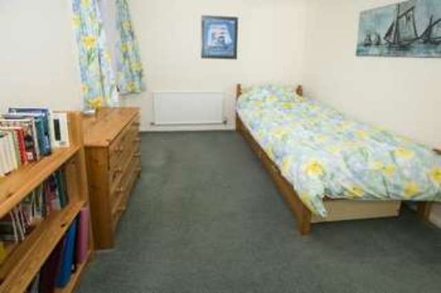  Image of 5 Bedroom Detached for sale at Brean Walk  Reading, RG6 5XD
