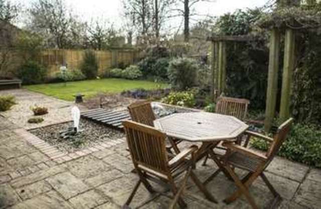  Image of 5 Bedroom Detached for sale at Brean Walk  Reading, RG6 5XD
