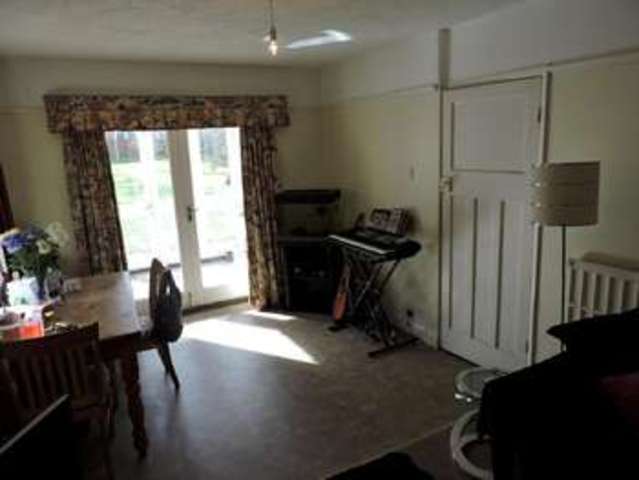  Image of 3 Bedroom Bungalow to rent at Woodbridge, IP12 1JB