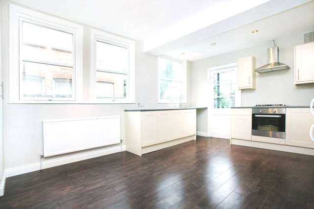  Image of 2 Bedroom Apartment to rent at Brettenham Road Walthamstow London, E17 5BA