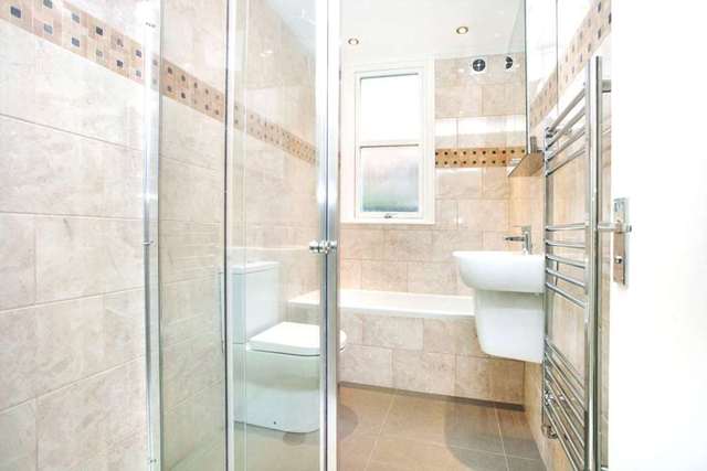  Image of 2 Bedroom Apartment to rent at Brettenham Road Walthamstow London, E17 5BA