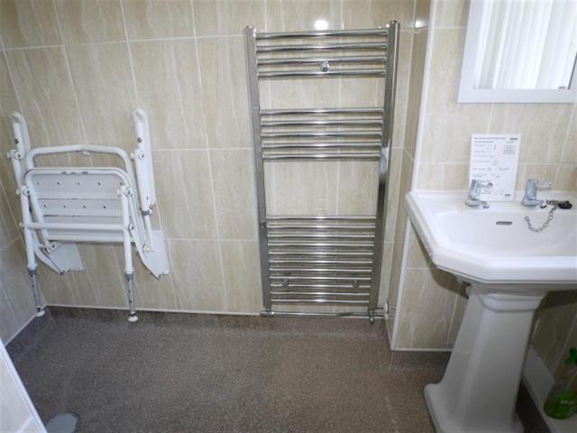  Image of 3 Bedroom End of Terrace for sale at Bramley  Kirkstall, LS13 2RU