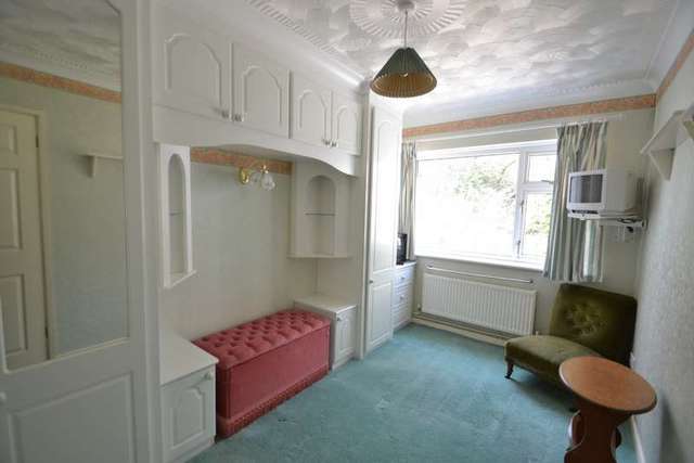  Image of 2 Bedroom Detached for sale at Broadstone, BH18 9JD